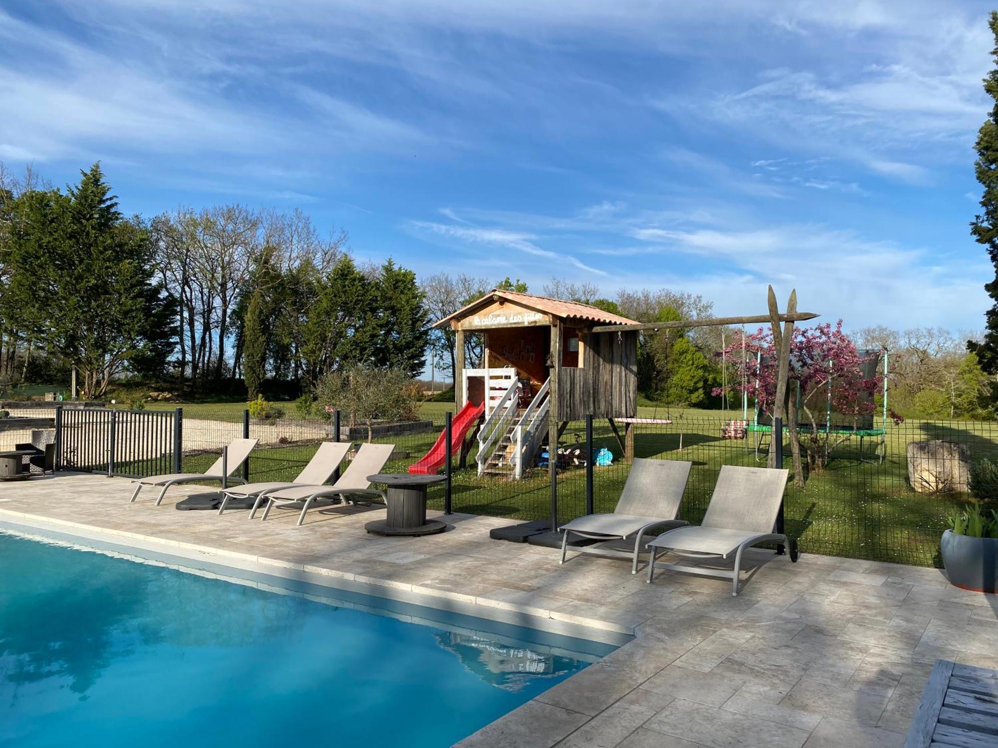 Coulonges Hotel Savignac-sur-Leyze Exterior photo
